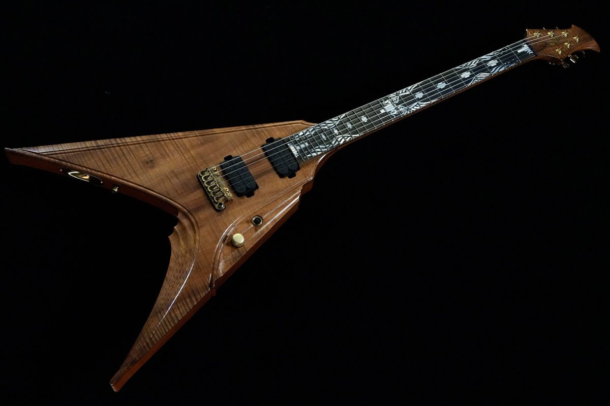 shima_shizuoka's tweet photo. Style-S-Guitar
Custom Order Model

お客様からのオーダーにて製作頂いた唯一無二の1本を、先程お渡しさせて頂きました。

サウンド、芸術的なルックス、プレイアビリティの全てに於いてオーナー様の理想を実現しています。

※オーナー様のご了承を得て掲載しております。 https://t.co/w0Bi98wzpC