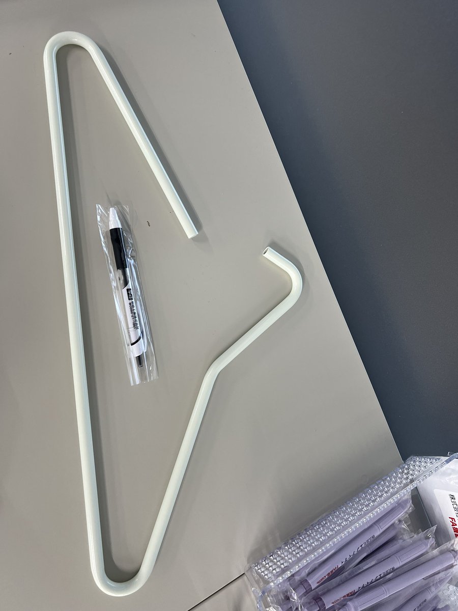 パイプくん(平成工業さん<a href="/heisei_pipekun/">パイプくん🤖平成工業@愛知県刈谷市</a>)お越しいただきありがとうございました！
そして念願の…パイプハンガーいただきました〜💕
素敵な色味です✨
情報交流の場はやはり大事だと実感しました！

遠いところまでありがとうございました！