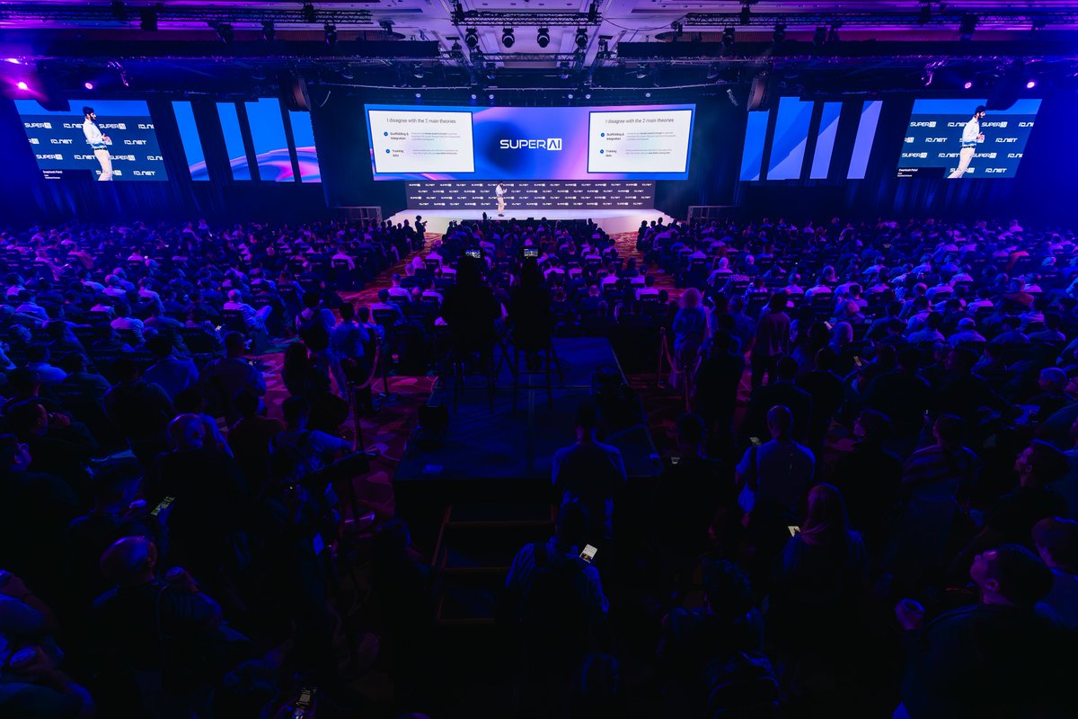 The <a href="/ionet/">io.net</a> Main Stage – standing room only at #SuperAI