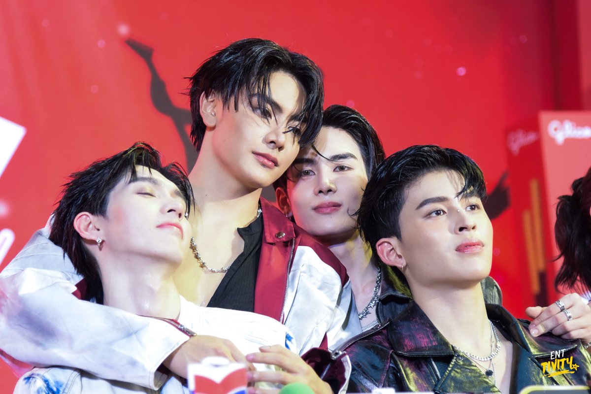 Entivity_'s tweet image. รวมภาพงานแถลงข่าว “GMMTV POCKY IDOL” โปรเจคพิเศษที่ “GMMTV” จับมือกับ “POCKY” เปิดตัว Project สุดพิเศษเพื่อค้นหาศิลปินหน้าใหม่ประดับวงการบันเทิง

#GMMTVPOCKYIDOL
#JASPER
#JasperxPockyIdol
#GMMTVPOCKYIDOLxNamtanFilm
#GMMTVPOCKYIDOLxCHOTON 
#AlmondProgress
#junniorrs #markjrtn