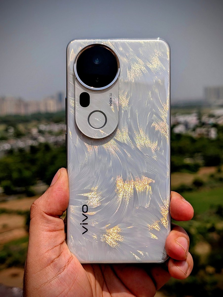 stufflistings's tweet image. Q5. What is the resolution of the vivo T4 Ultra Periscope camera?
A. 50MP periscope camera
B. 10MP periscope camera
#winvivoT4Ultra #vivoT4Ultra #GetSetTurbo