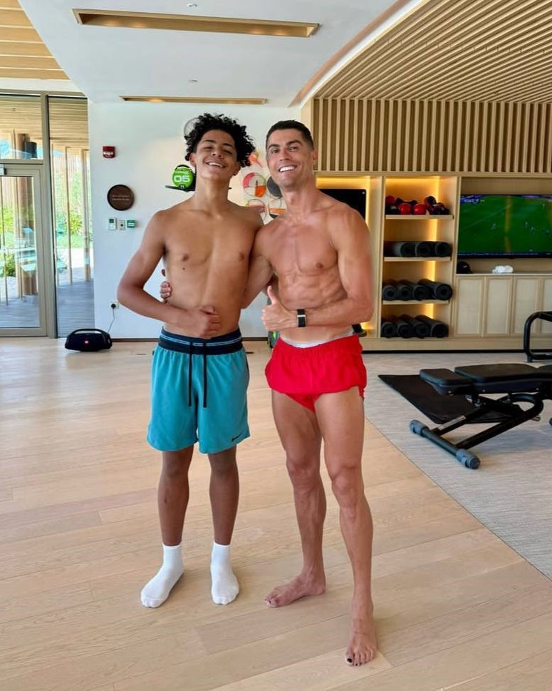 Красавчики Криштиану Роналду с сыном мотивируют 💪