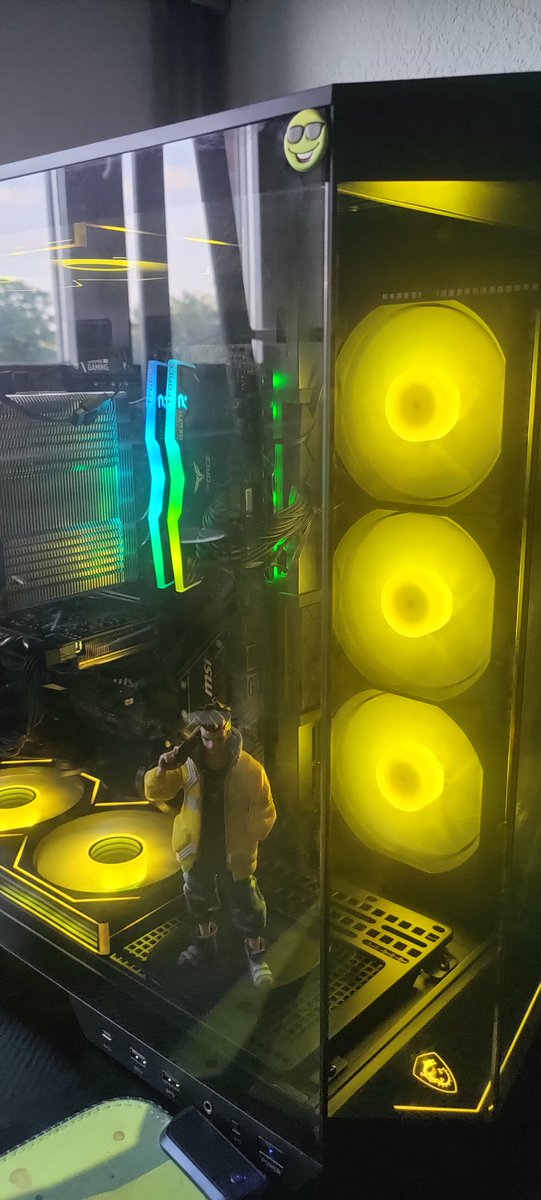 _Botardo_'s tweet image. #MSIDELMES Le quedaría de miedo a mi pc