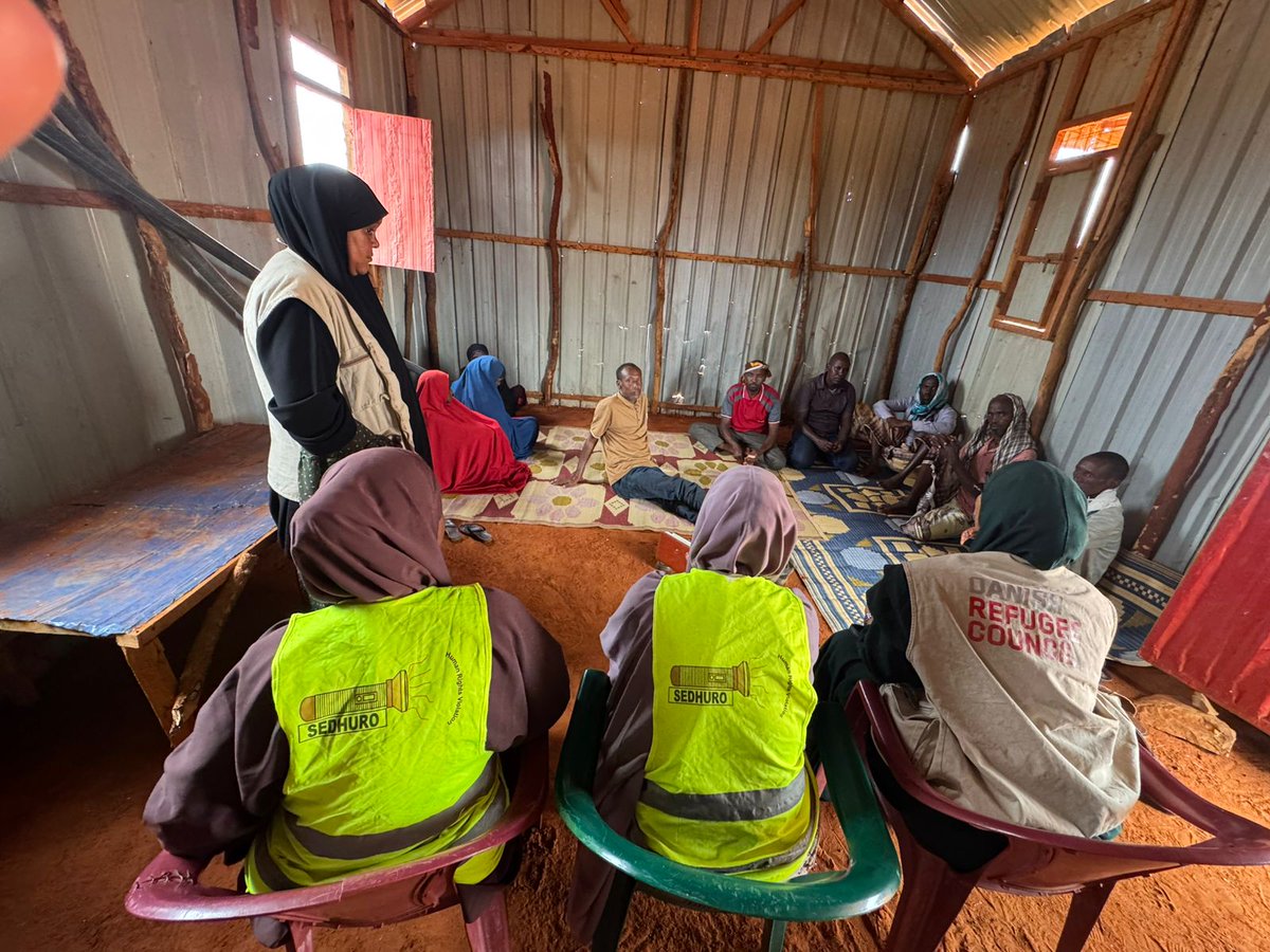 🚀 Exciting Update! SEDHURO proudly takes over CCCM Committees in Baletxawo from DRC/ECHO, strengthening our local partnership &amp; commitment to community-led development. Together, we're building resilient futures! 🌍🤝 #Localization #CommunityEmpowerment 
Thanks to <a href="/DRCSomalia/">DRC Somalia</a>