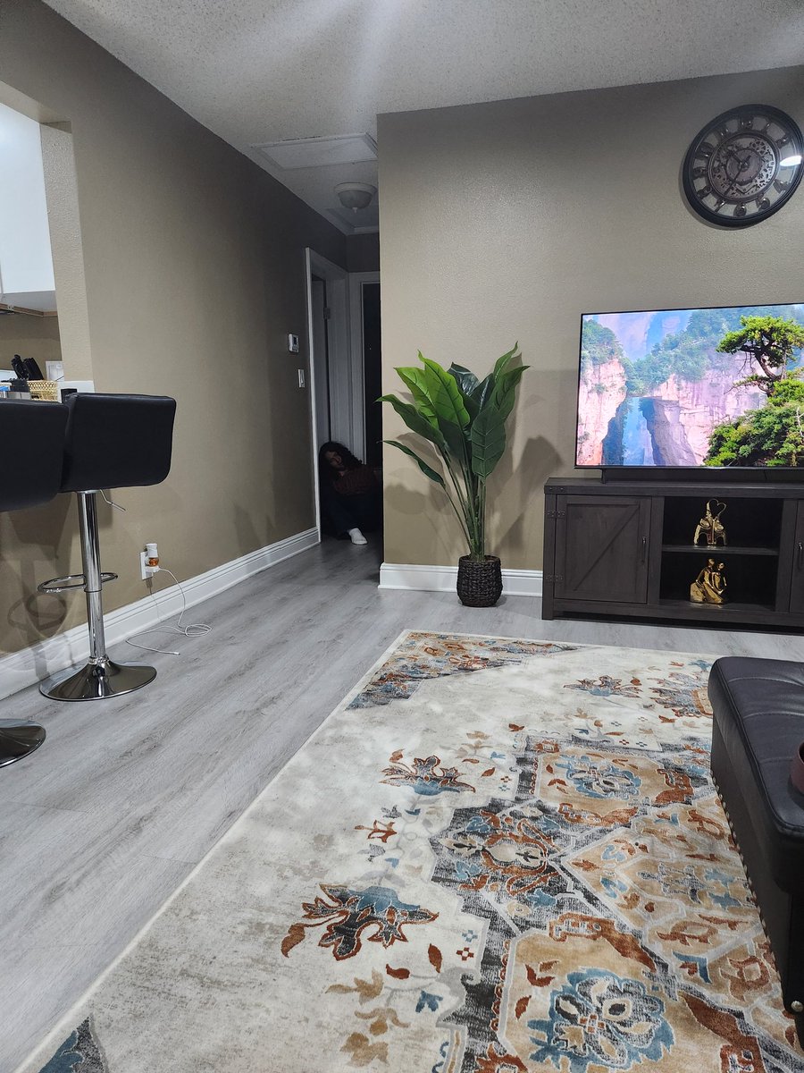 Who tf stayin at my air bnb bruh