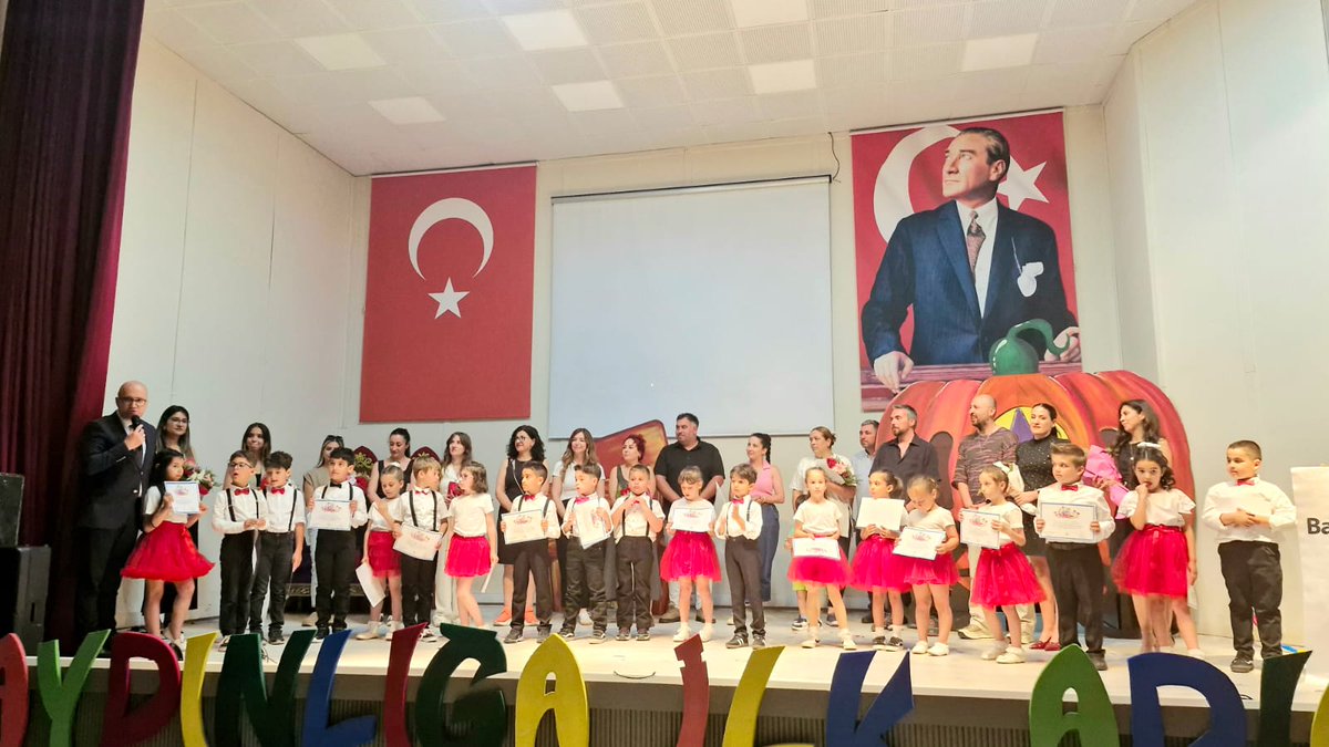 Bahçeşehir Koleji Sinop Kampüsü (@sinopbahcesehir) on Twitter photo 1-B Sınıfımızın Aydınlığa İlk Adım gösterisinden kareler...
<a href="/bahcesehir_k12/">Bahçeşehir Koleji</a> <a href="/brsmert/">Barış Mert</a> <a href="/vbezircioglu/">volkan bezircioğlu</a> 1-B Sınıfımızın Aydınlığa İlk Adım gösterisinden kareler...
<a href="/bahcesehir_k12/">Bahçeşehir Koleji</a> <a href="/brsmert/">Barış Mert</a> <a href="/vbezircioglu/">volkan bezircioğlu</a>