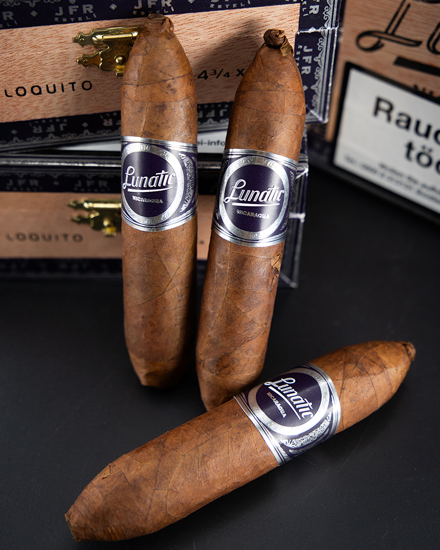 🔥Wenn du auf der Suche nach einem intensiven, kraftvollen Raucherlebnis bist, solltest du diese Brocken unbedingt probieren! 💥🔥 

👉 Jetzt kaufen 👉 t1p.de/82ikl

#PaulBuggeCigars #PaulBugge #ZigarrenShop #AganorsaLeaf #LunaticLocos #Zigarren #Nicaragua