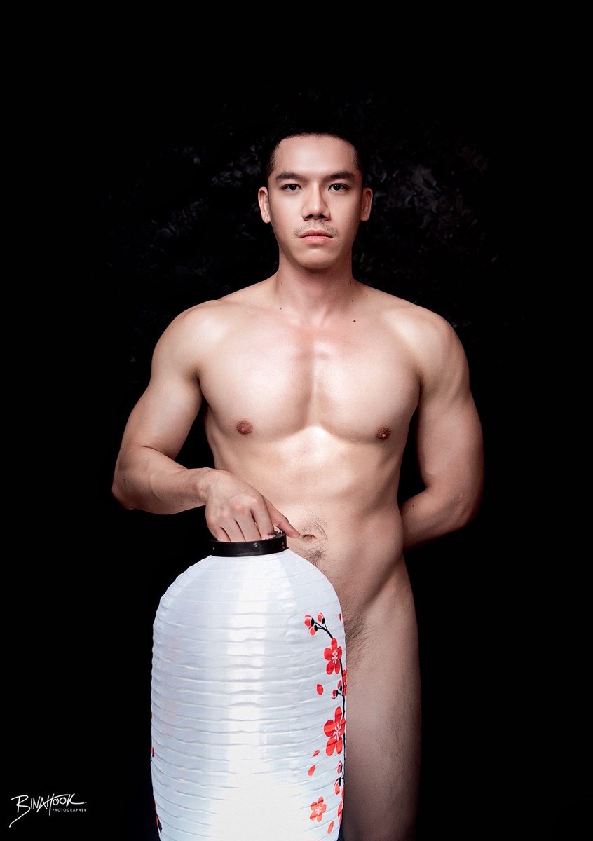 Half A Heart 
Photo : <a href="/binahook/">binahook</a>