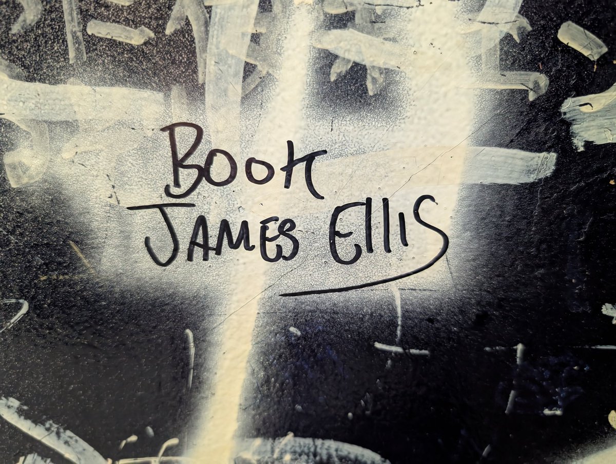 Phil Jones tweet media