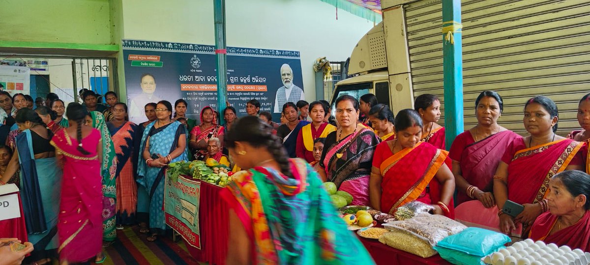 lahunipara's tweet photo. Bikash Bahaan Yatra observed at Kurda GP of Lahunipara Block on dt 18.06.25 @IPR_Odisha @PRDeptOdisha @ZP_Sundargarh #BarshaEkUpalabdhiAnek #SamruddhaOdisha https://t.co/qbsyW05KUT