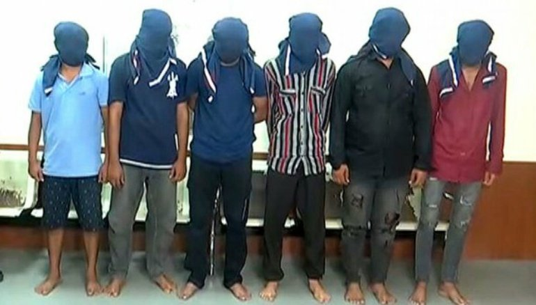 sirajnoorani's tweet image. Shockingly, a 20-year-old college student was brutally gang-raped by 3 youths at #GopalpurBeach in front of her male friend, who was held captive by 7 other associates of the prime accused. The incident has sent shockwaves through #Odisha.
#Gopalpur