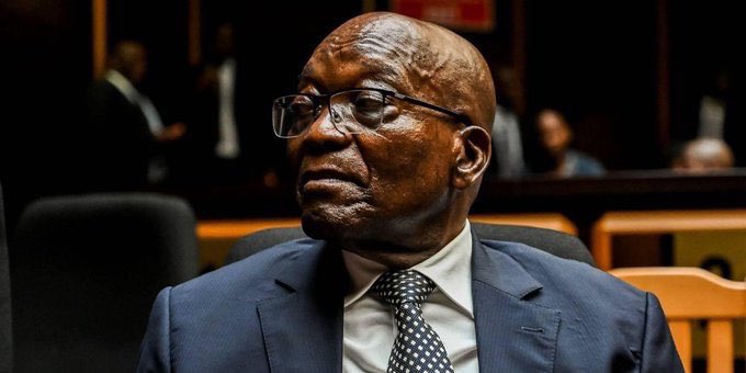 Brother 

What makes you think that You can cheat with other man's women… 

Bang her while her man is on her profile pic.

Rub her clit when his nigga on the call 

And then still trust your girlfriend that she is not doing the same to you..

u Special ngani wena!!