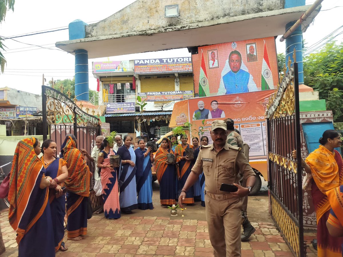 BdoBanpur's tweet photo. Today Bikash Bahana Yatra at Gambharimunda GP under Banpur block https://t.co/qmPQKQltOX