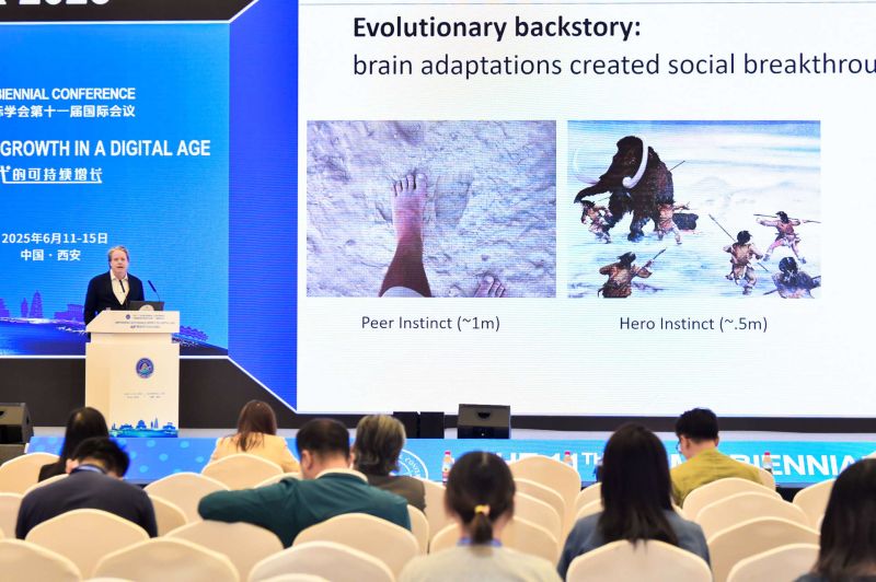 MichaelMorrisCU's tweet image. Sharing photos from a recent keynote talk in China at a conference on Sustainable Growth in the Digital Age. I shared insights from my book, TRIBAL, about the evolved cultural instincts that enabled early humans to start living in tribes and that still underpin solidarity and…