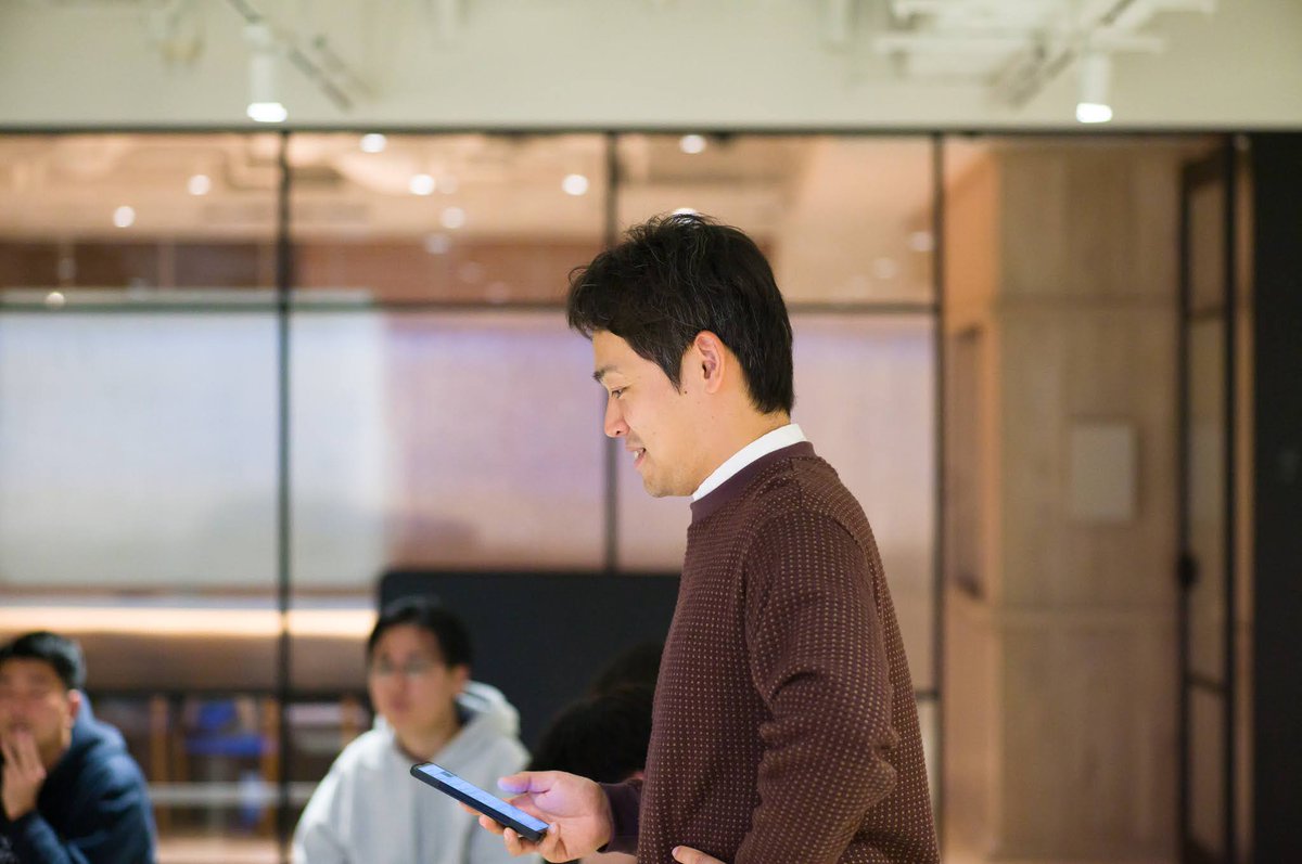 アトラエにいる多くのメンバーは、自分の仕事を超えて自主的に勉強会を開いたり、個別に相談に乗ったり、みんなで知見を拡げることに意欲的。
AI活用もデータサイエンスも数歩先ゆくメンバーが社内向けに情報発信していてみんなで高まっていく感じがあったかい。