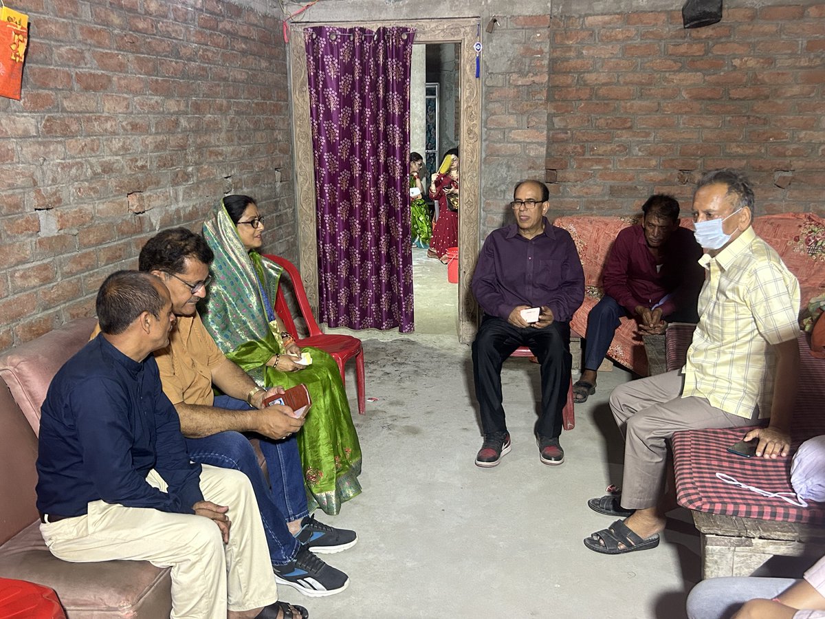 gitakumarirjd's tweet photo. बीते दिनों साहेबगंज विधानसभा अंतर्गत पारू प्रखंड के नेकनामपुर गांव में श्री मणिभूषण सिंह जी की भतीजी के शुभ विवाह में शामिल हुई।
#gitasinghrjd #gitakumarirjd #gitakumari #sahebganjvidhansabha #साहेबगंज #TejashwiYadav #nextcmofbihar
@RJDforIndia @laluprasadrjd https://t.co/Mogv0HZRRv