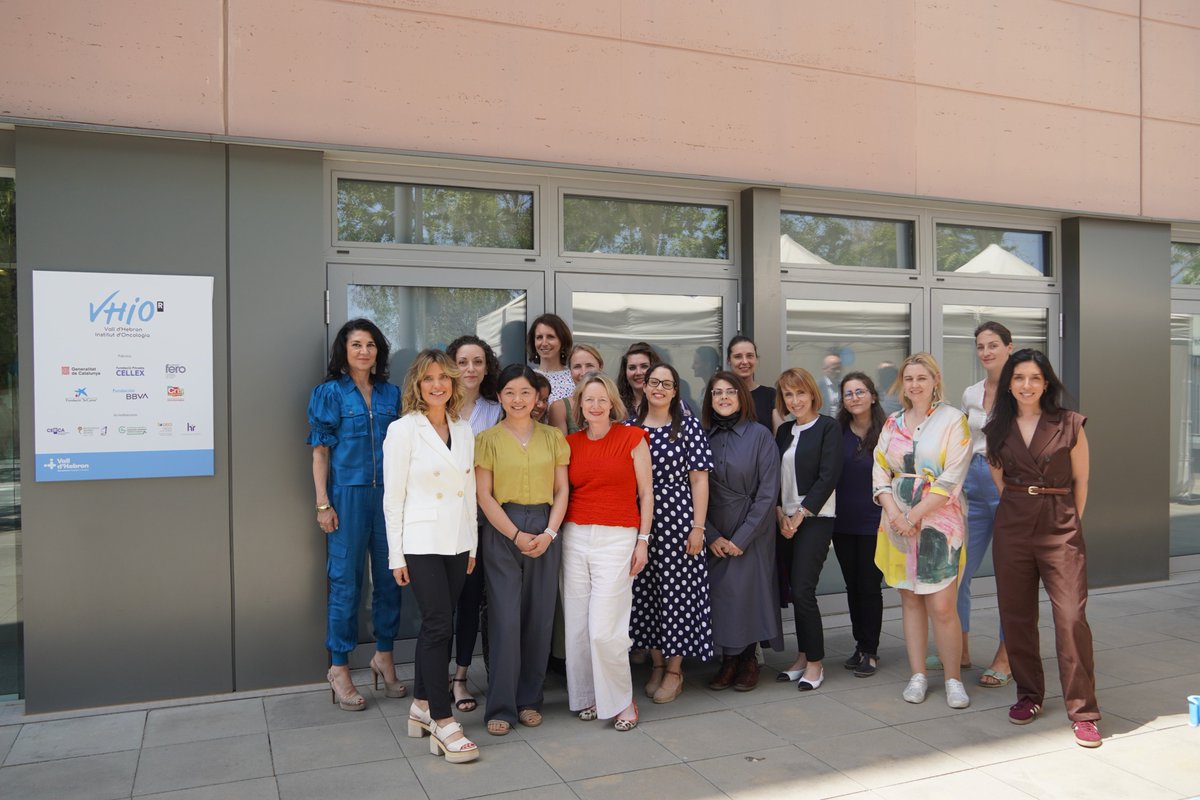 Vall d’Hebron Institute of Oncology (VHIO) (@vhio) on Twitter photo VHIO hosted a face-to-face meeting as part of the Women in #RCC <a href="/KidneyCancer/">Kidney Cancer</a> mentoring program ‼️
Cristina Suárez, Lisa Pickering, <a href="/AlbigesL/">Laurence Albiges</a>, <a href="/schmidingerRCC/">Manuela Schmidinger</a> & <a href="/elena_verzoni/">Elena Verzoni</a> came together to support junior women oncologists in the field of kidney cancer.
The program now moves VHIO hosted a face-to-face meeting as part of the Women in #RCC <a href="/KidneyCancer/">Kidney Cancer</a> mentoring program ‼️
Cristina Suárez, Lisa Pickering, <a href="/AlbigesL/">Laurence Albiges</a>, <a href="/schmidingerRCC/">Manuela Schmidinger</a> & <a href="/elena_verzoni/">Elena Verzoni</a> came together to support junior women oncologists in the field of kidney cancer.
The program now moves