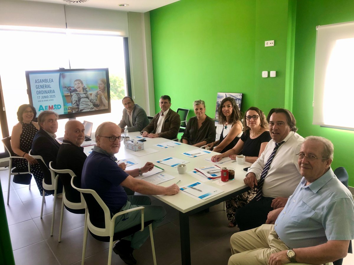 Hemos celebrado la Asamblea General de AEMED
👍 Balance positivo de 2024
📌 Aprobado el Programa 2025: 
☑️ Incidencia política para una #financiación justa de centros y residencias
☑️ Revisión #LeydeDesindexación
☑️ Defensa de los #CentrosEspecialesDeEmpleo de iniciativa social