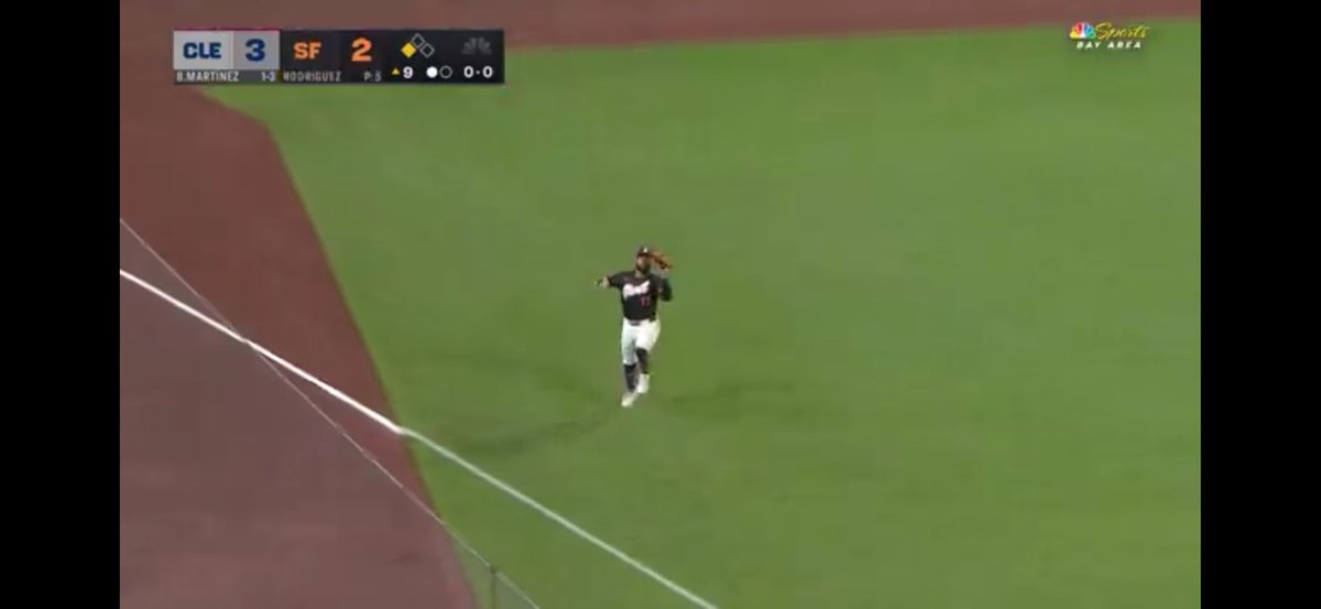 2OutRallyJR's tweet photo. @BaseballJeff1 Here’s where Ramos was making his catch.  His throw did not bounce and was against a slower runner. https://t.co/K0BZnPQRsC