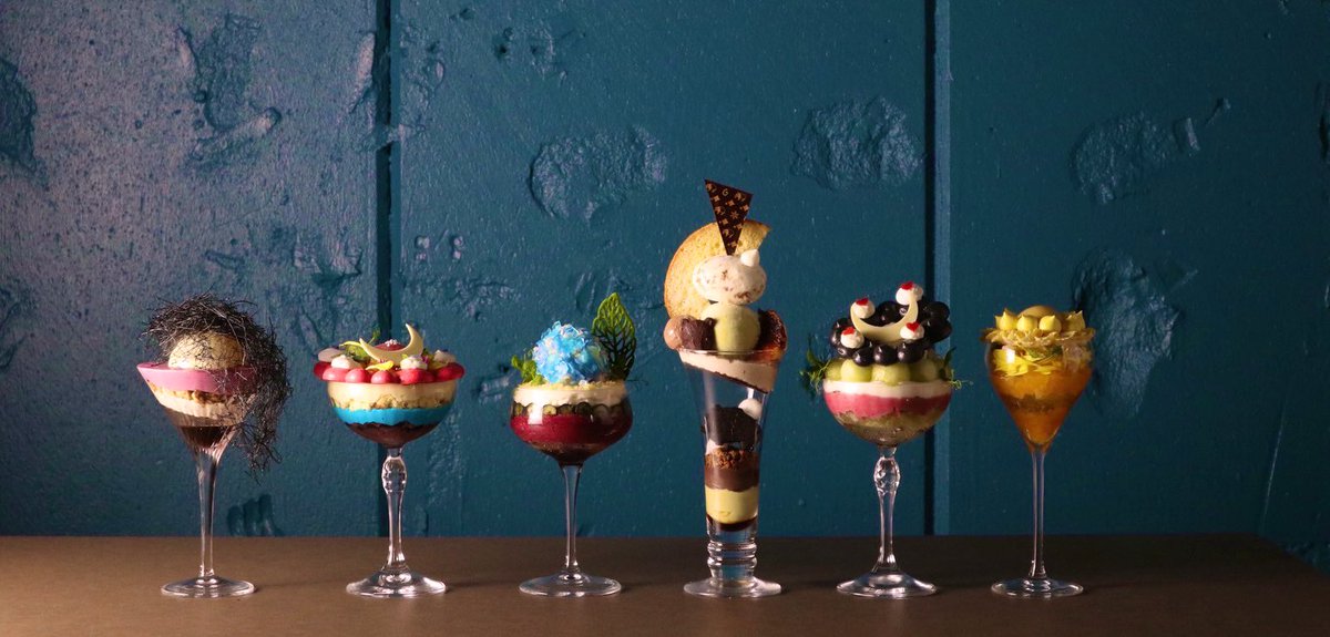 大阪、難波にある
夜パフェ専門店 Number Kuma 

只今のパフェは
左から

映画『ドールハウス』パフェ 

『大阪LOVER-2025-』

『紫陽花-leon blue-』

『ピスタチオとプラリネ』

『大阪メロメロ』

『親しみやすさと優しさ』

の6種類でございます。