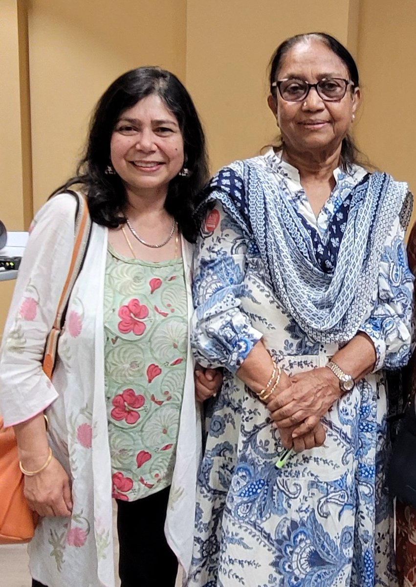 shrabanibasu_'s tweet image. With the fabulous #InternationalBookerPrize winners, Banu Mushtaq, author of Heart Lamp, and Deepa Bhasthi, her wonderful translator, at an interaction last evening at Kings College London. First Booker prize for a work in #Kannada language. Incredible work.@KingsIndiaInst