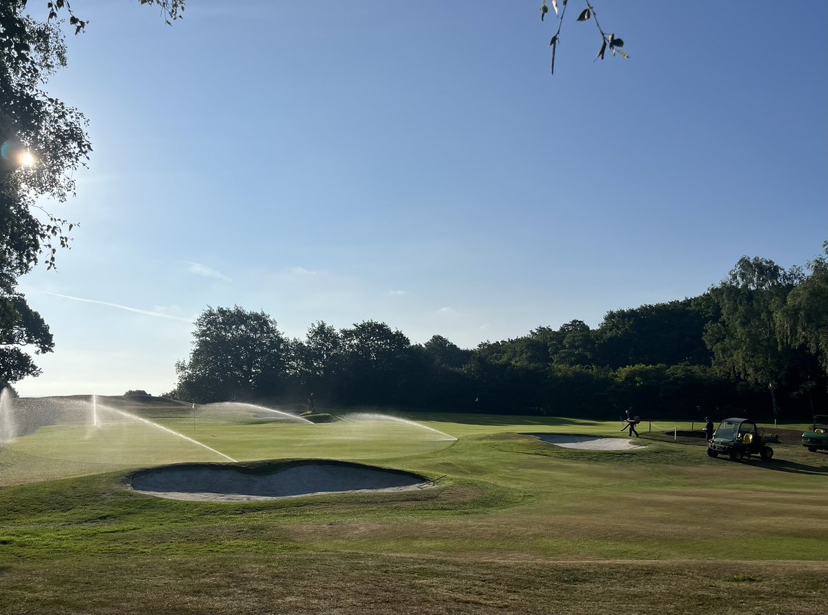 Gorgeous morning 😎 ⛳️