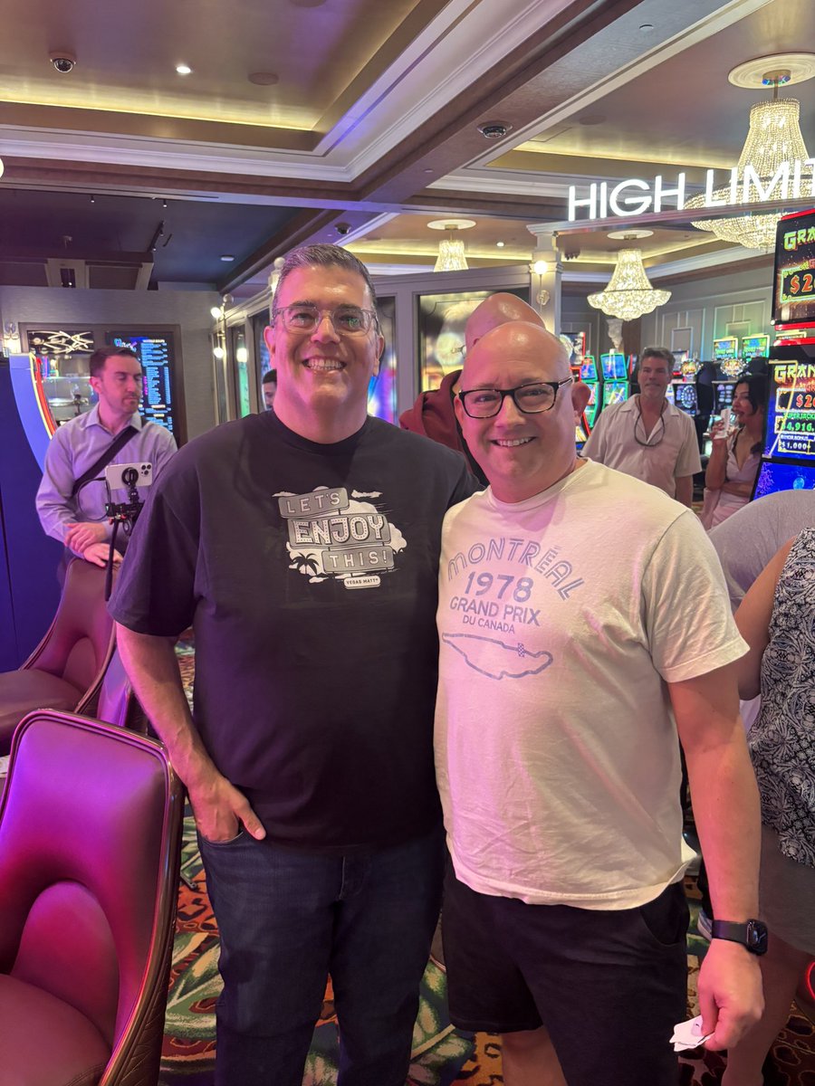 It was great meeting you <a href="/TheRealWBG/">WBG</a> at El Cortez. Signed - the Canadian who fell off the ladder 😂