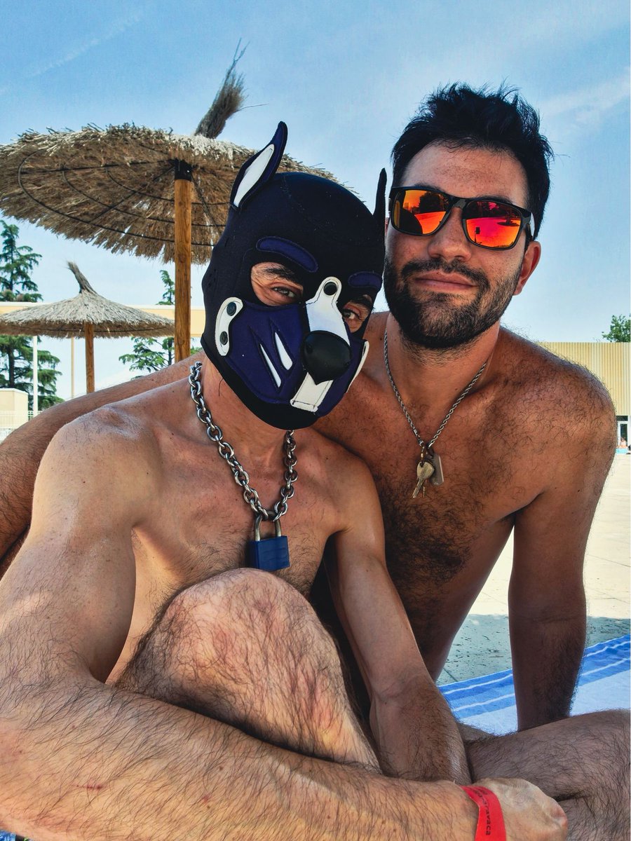 tindalos_ok's tweet photo. We’ve had a weekend full of color, poolside fun, and lots of play with @pup_l0gan #Handler #puppy #love #tindalosenaccion https://t.co/OLjvOBBImi