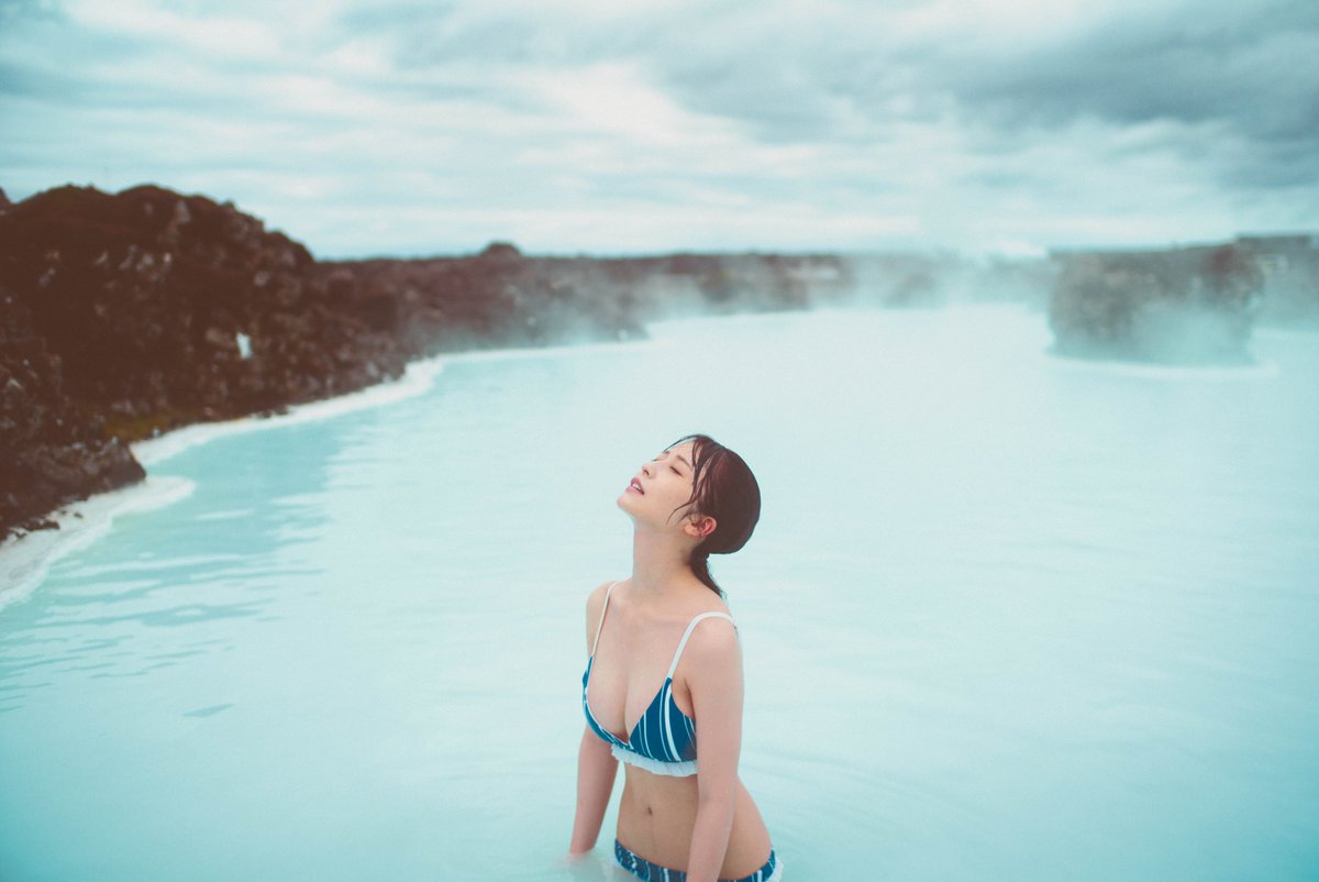 長濱ねる、8年ぶりセカンド写真集 笑顔満開のヘルシー水着ショット公開