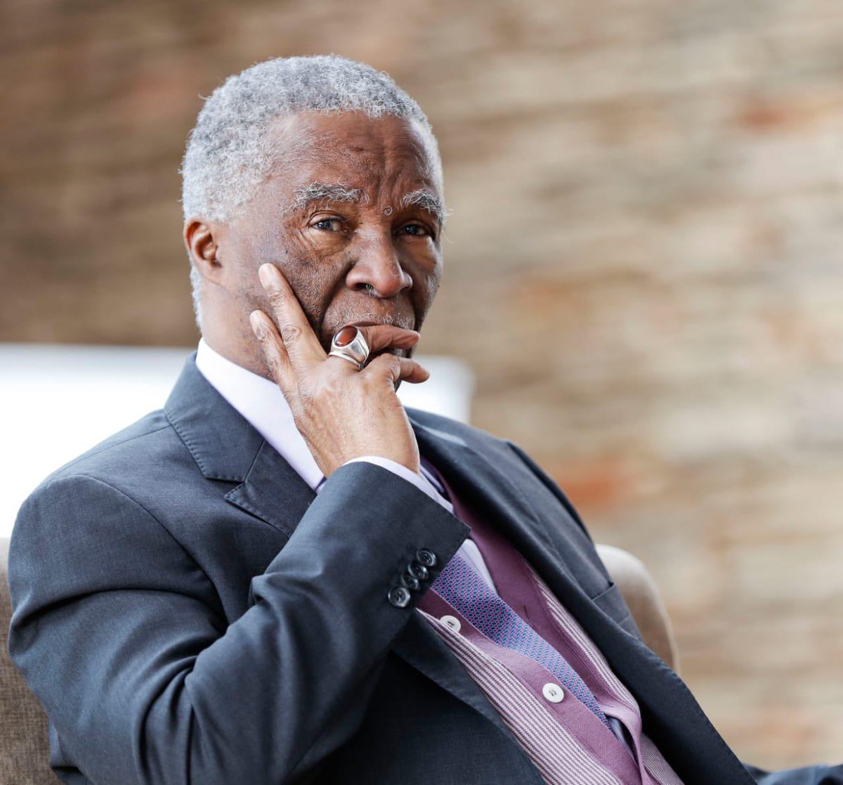sompisi_g's tweet image. Happy birthday Cde President and may you continue to live and forever challenge us is to think as always.