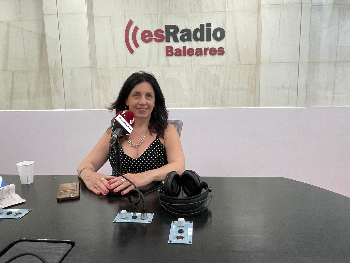 esRadioBaleares (@esradio971) on Twitter photo 📚 La <a href="/UNEDIlles/">UNED Illes Balears</a> inicia hoy los cursos de verano que impartirá durante los próximos meses
🗣️ Judith Vega, directora del centro, explica en 'Es la Mañana de Baleares' la oferta formativa de cara a la época estival
🎧 Escúchalo aquí: open.spotify.com/episode/39BMcS… 📚 La <a href="/UNEDIlles/">UNED Illes Balears</a> inicia hoy los cursos de verano que impartirá durante los próximos meses
🗣️ Judith Vega, directora del centro, explica en 'Es la Mañana de Baleares' la oferta formativa de cara a la época estival
🎧 Escúchalo aquí: open.spotify.com/episode/39BMcS…