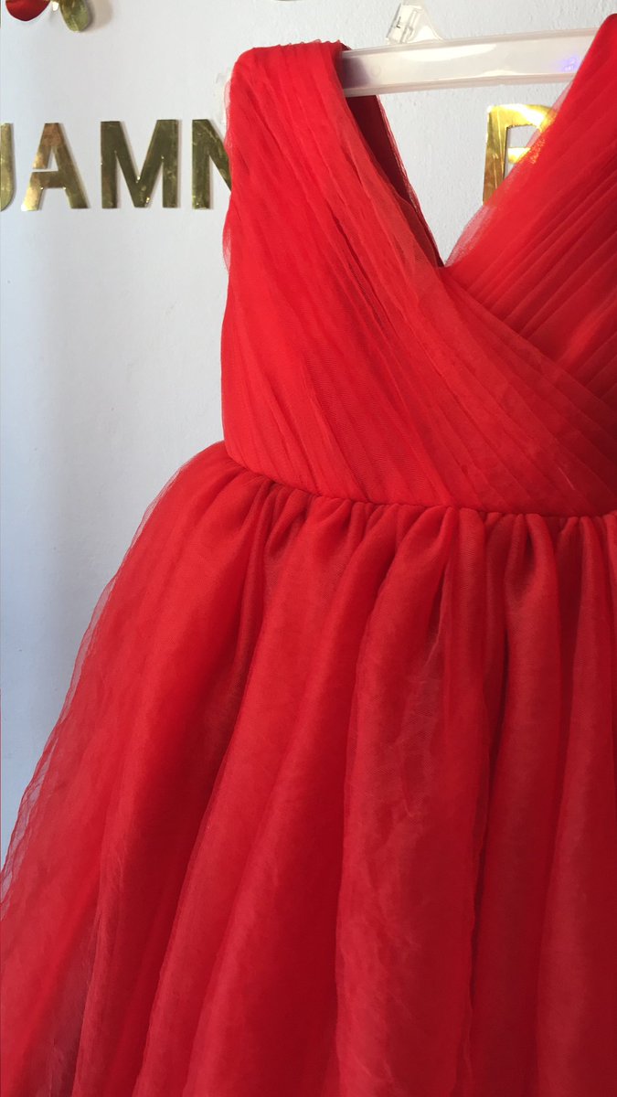 Hello 🤭We make the most unique baby dresses both casual and occasional dresses ✂️👗

Age 1-4: 30,000 Naira
Age 5-10: 35,000 Naira