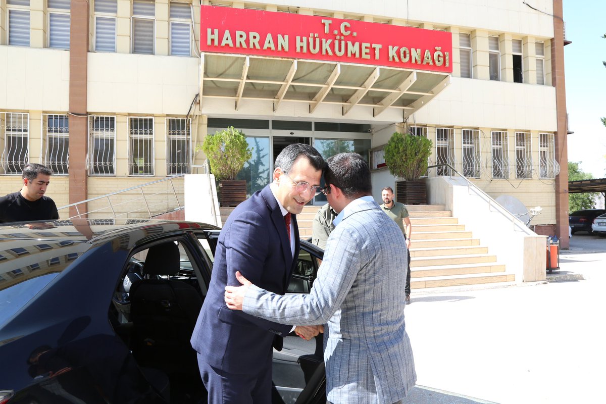 Harran Kaymakamlığı (@harrankaymakam) on Twitter photo Şanlıurfa İdare Mahkemesi Başkanı Süleyman AYLA, Kaymakamımız <a href="/HarunResitHan/">Harun Reşit HAN</a>’ı ziyaret etti.
<a href="/UrfaValiligi/">T.C. ŞANLIURFA VALİLİĞİ</a> <a href="/hasansildak/">Hasan ŞILDAK</a> <a href="/HarunResitHan/">Harun Reşit HAN</a> Şanlıurfa İdare Mahkemesi Başkanı Süleyman AYLA, Kaymakamımız <a href="/HarunResitHan/">Harun Reşit HAN</a>’ı ziyaret etti.
<a href="/UrfaValiligi/">T.C. ŞANLIURFA VALİLİĞİ</a> <a href="/hasansildak/">Hasan ŞILDAK</a> <a href="/HarunResitHan/">Harun Reşit HAN</a>