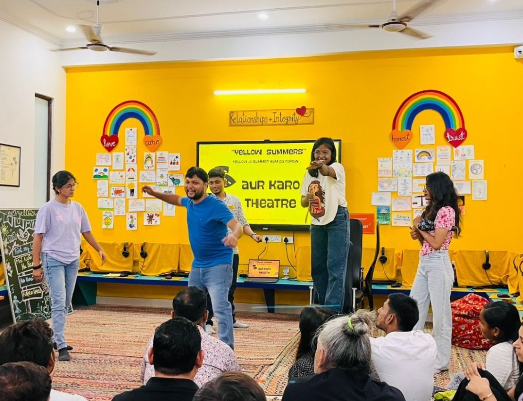 SarthakNGO's tweet photo. Scenes from Chennai Express, Dhamaal, and more came alive with expressive acting, bold dialogues, and total filmy flair. Characters were reimagined, stories were improvised, and hidden talents took center stage.
#SarthakSummerWorkshop #YellowSummers #YellowRooms #YellowSLATEs https://t.co/xe2DQxFH2q