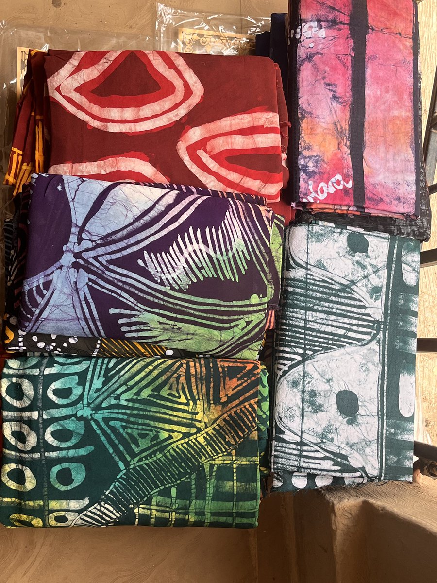 yoni_fabs's tweet photo. You want beautifully waxed Ádire fabrics?
I’m here to do just that for you, come shop for your handmade ÁDÌRÉ fabrics and Trust me, no regrets!
ÁDÌRÉ Brocade-25000
ÁDÌRÉ chiffon-45000 https://t.co/Z90Jv6fO2O