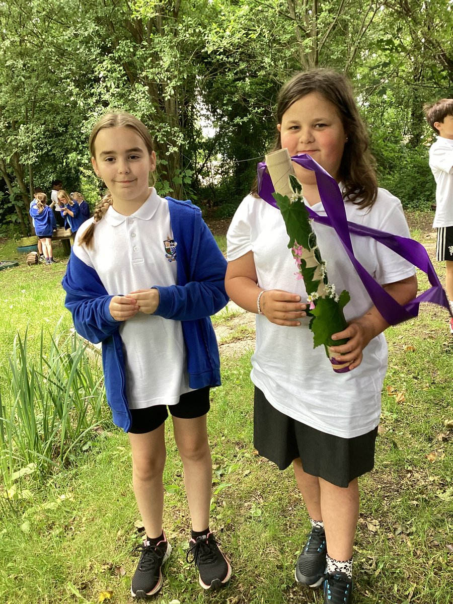Castell being creative and celebrating the wildlife in our Nature Reserve.