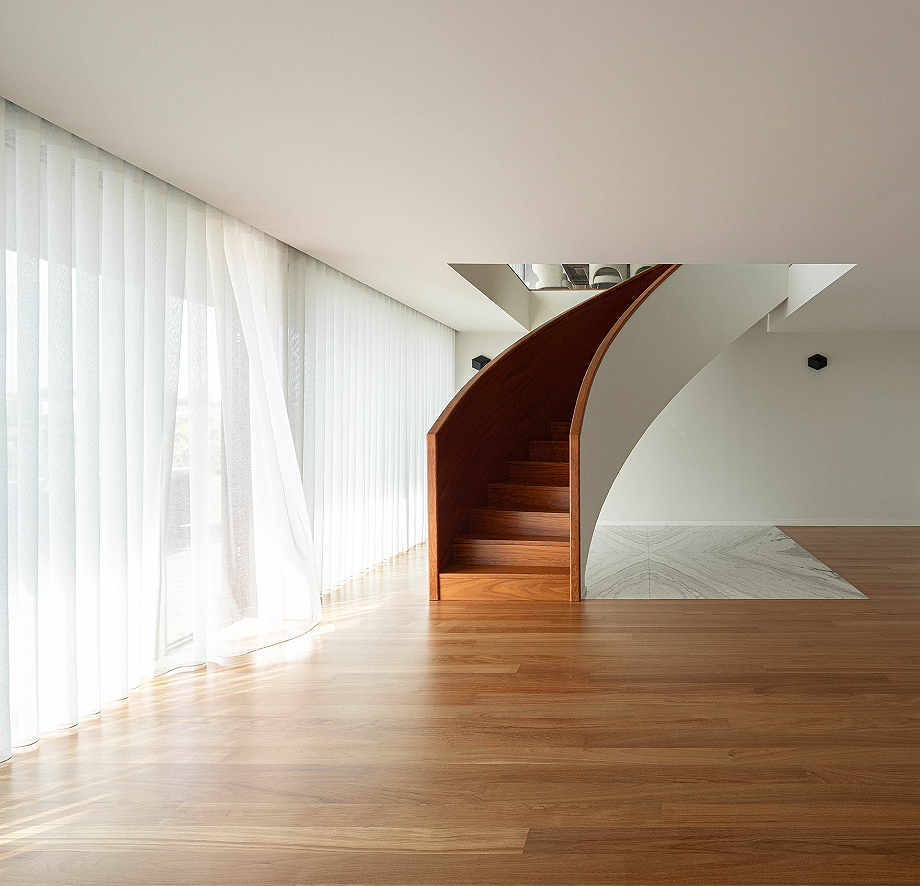 Esta semana vimos: Casa da Encosta: un exterior orientado al interior / Ricardo Azevedo Arquiteto.
-> Fotografía: Ivo Tavares Studio
-> interioresminimalistas.com/2025/06/18/fuj…