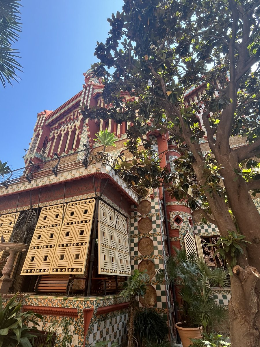 Anna Gener (@agenersurrell) on Twitter photo Avui hem celebrat el Consell de Mecenatge i el Patronat de la Fundació Catalunya Cultura a la bellísima <a href="/casa_vicens/">Casa Vicens Gaudí | BCN 🏛️ UNESCO World Heritage</a>
Més de 10 anys teixint ponts entre el món empresarial i el cultural.
Enhorabona, <a href="/Maite_Esteve/">Maite Esteve</a> i equip de la <a href="/fcatcultura/">Fundació Catalunya Cultura</a>
fundaciocatalunyacultura.cat Avui hem celebrat el Consell de Mecenatge i el Patronat de la Fundació Catalunya Cultura a la bellísima <a href="/casa_vicens/">Casa Vicens Gaudí | BCN 🏛️ UNESCO World Heritage</a>
Més de 10 anys teixint ponts entre el món empresarial i el cultural.
Enhorabona, <a href="/Maite_Esteve/">Maite Esteve</a> i equip de la <a href="/fcatcultura/">Fundació Catalunya Cultura</a>
fundaciocatalunyacultura.cat