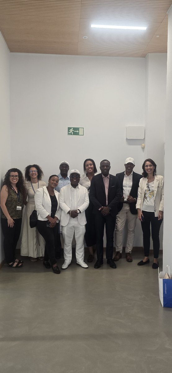 Clúster Marítimo de Canarias (@cmaritimoc) on Twitter photo Recibimos en el #ClústerMarítimoDeCanarias a una delegación de SEMANAH (Service Maritime et de Navigation d’Haïti) 🇭🇹
🏗️Intercambiamos sobre innovación portuaria, operaciones marítimas y cooperación regional.
Gracias a <a href="/LasPalmasPorts/">Puertos de Las Palmas</a>
#A3MAtlantic Recibimos en el #ClústerMarítimoDeCanarias a una delegación de SEMANAH (Service Maritime et de Navigation d’Haïti) 🇭🇹
🏗️Intercambiamos sobre innovación portuaria, operaciones marítimas y cooperación regional.
Gracias a <a href="/LasPalmasPorts/">Puertos de Las Palmas</a>
#A3MAtlantic