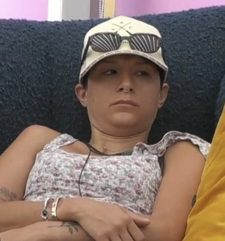 - Διδάσκει χωρις πτυχιο
- Οδηγει χωρις δίπλωμα
Ελλαδάρα!
#bigbrothergr