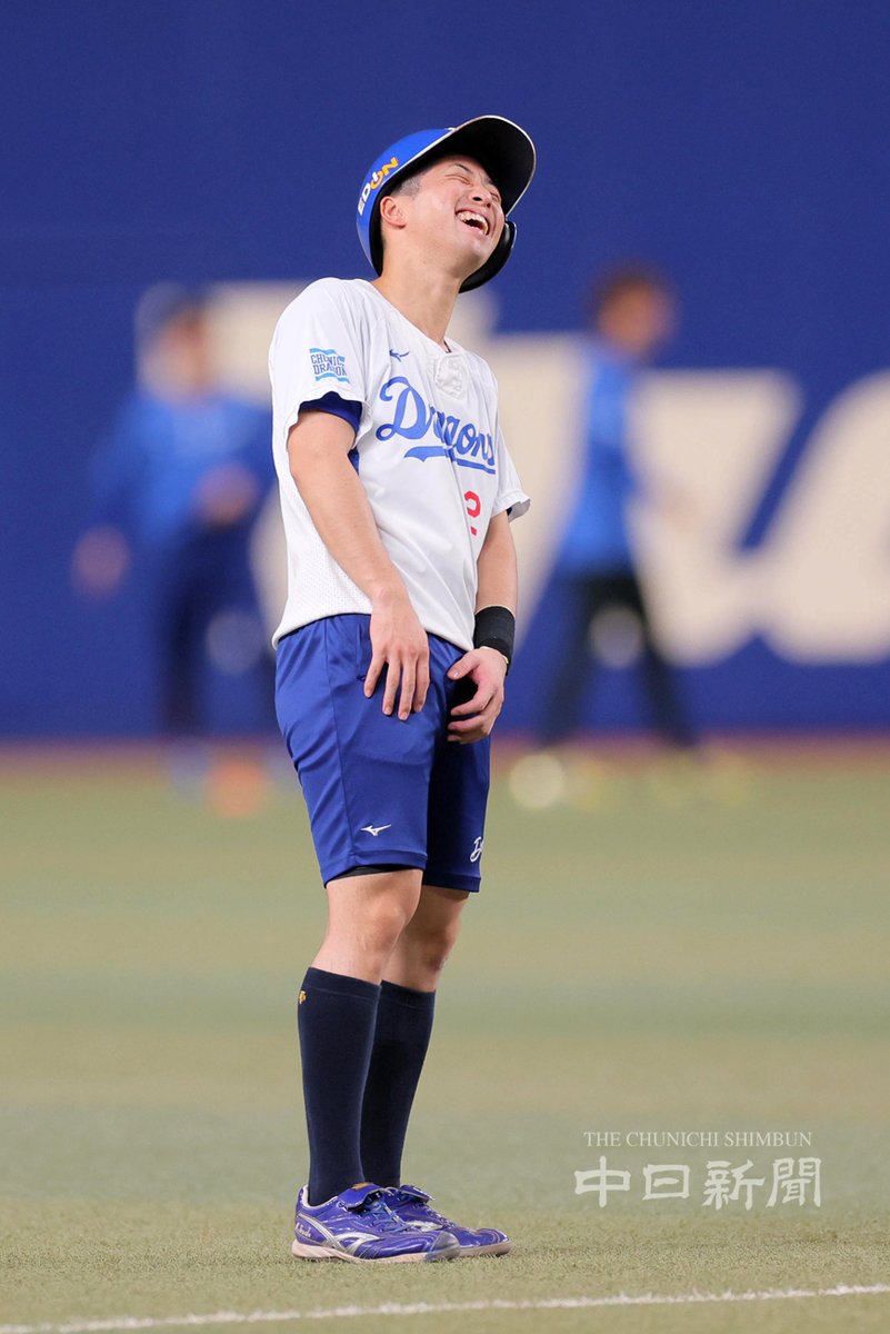 【ドラゴンズ】練習で笑顔を見せる田中選手 #田中幹也 #中日新聞 #中日スポーツ