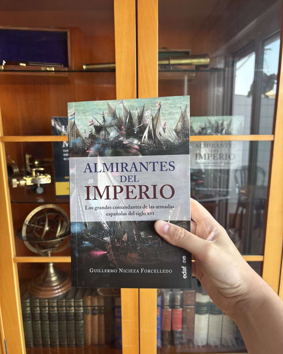 ¡Ya está a la venta oficialmente #AlmirantesdelImperio⚔️ ! Un Siglo de Historia Naval española en un solo libro: almirantes, batallas, galeras y galeones, y muchas curiosidad y anécdotas. ¡Lo pueden hallar en la librería de su barrio, secciones de librería y otras plataformas!