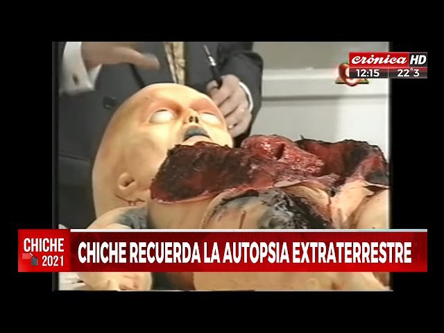 Me estaba recagando de sueño y ahora estoy mirando el techo con un insomnio que parezco el alíen de chiche