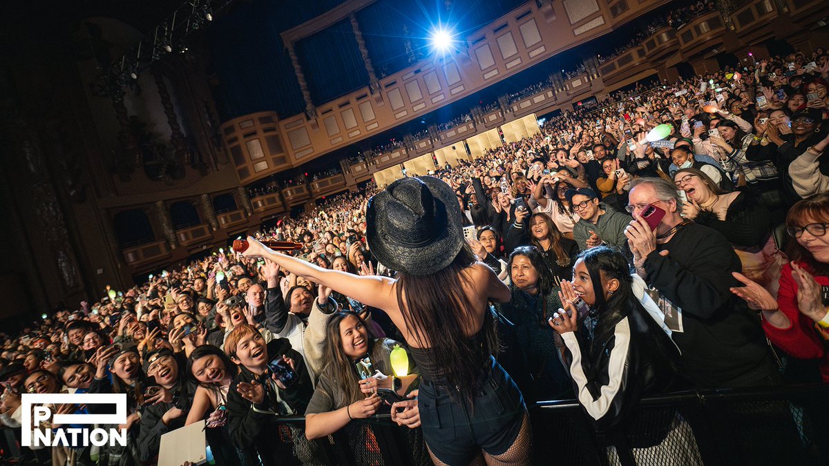 [HWASA]
'Always Remember Us This Way' Live Clip @ LIVE TOUR [Twits] in North America

🔗 youtu.be/Puq9xpoh7Ug

HWASA's 11th Debut Anniversary🌹

The Europe and Bangkok tour is coming your way. 
Don't miss this incredible live experience! 

Ticket Details 🔗