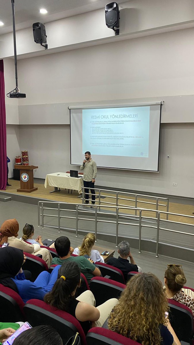 İlçe Şube Müdürlerimizin de katılımıyla sene sonu rehber öğretmenler toplantısı gerçekleştirildi. Rehberlik ve özel eğitim bölümlerinin yapmış olduğu ve gelecek yıl yapacak olduğu çalışmalar aktarıldı. Tüm katılımcılarımıza teşekkür ediyoruz.