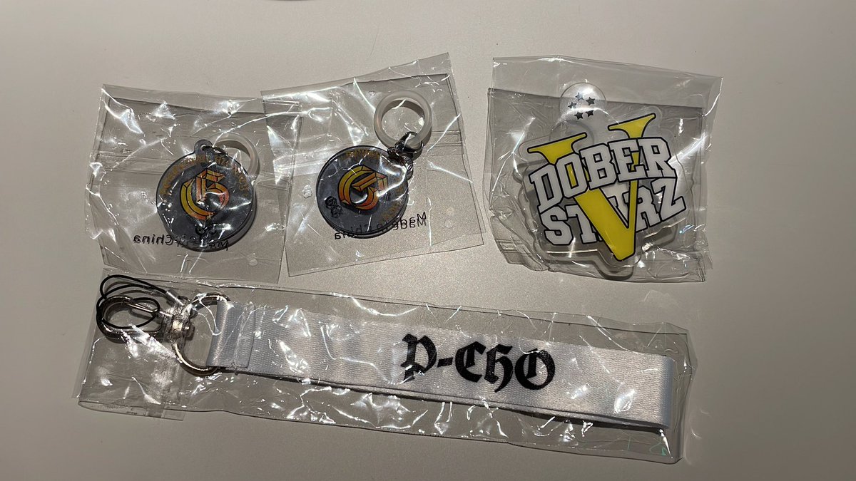 kima_20_'s tweet photo. DOBERMAN INFINITY 
LIVE TOUR 2025 ThanX "D.X"
ガチャ交換お願いします。

譲）GS目印チャーム
      P-CHO ペンライトストラップ
     クリップ

求）DOBERMANINFINITY ペンライトストラップ
      KAZUKI ペンライトストラップ
      顔巾着

本日会場手渡しでお願いします。 https://t.co/h69G0qRVHX