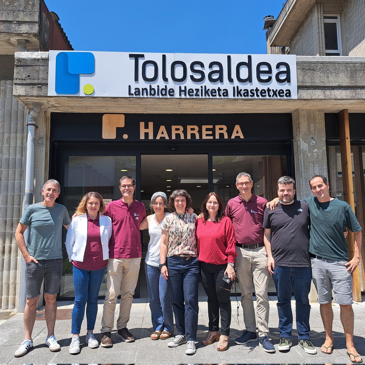 Tolosaldea LH (@tolosaldealh) on Twitter photo Bartzelonako <a href="/EdTbarcelona/">EscoladelTreball BCN</a> ikastetxeko bisita izan degu aste hontan, gure instalakuntzak eta lana egiteko modua ezagutu eta elkarlanak sustatzeko aukera paregabea, plazerra izan da! Bartzelonako <a href="/EdTbarcelona/">EscoladelTreball BCN</a> ikastetxeko bisita izan degu aste hontan, gure instalakuntzak eta lana egiteko modua ezagutu eta elkarlanak sustatzeko aukera paregabea, plazerra izan da!