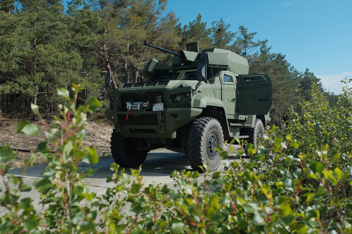 Wolf 25 AD from 🇸🇰Slovak company DefTech a.s. for 🇺🇦Ukraine 

The Wolf 25 AD system is the result of development, design and integration by the Slovak company DefTech.

It is based on the V-shaped 4x4 modular chassis, uses independent wheel suspension axles, a 9L, 450 horsepower