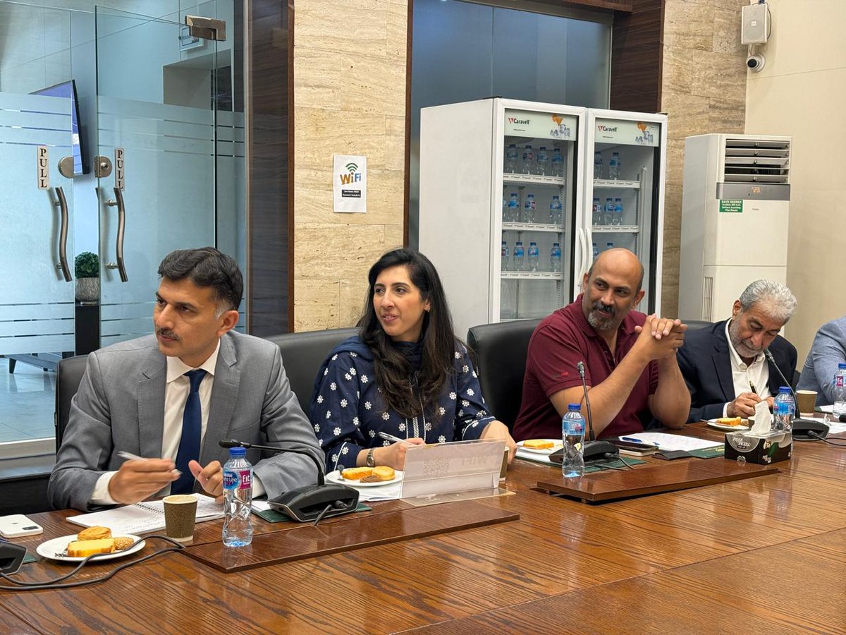 E4HProgramme's tweet image. British High Commission (BHC) Development Director Jo Moir, along with other BHC and E4H representatives, met with Minister @HP_GoP Khawaja Imran Nazir and Secretary @HP_GoP Nadia Saquib to discuss ongoing technical assistance support and future planning under UK's E4H Programme.