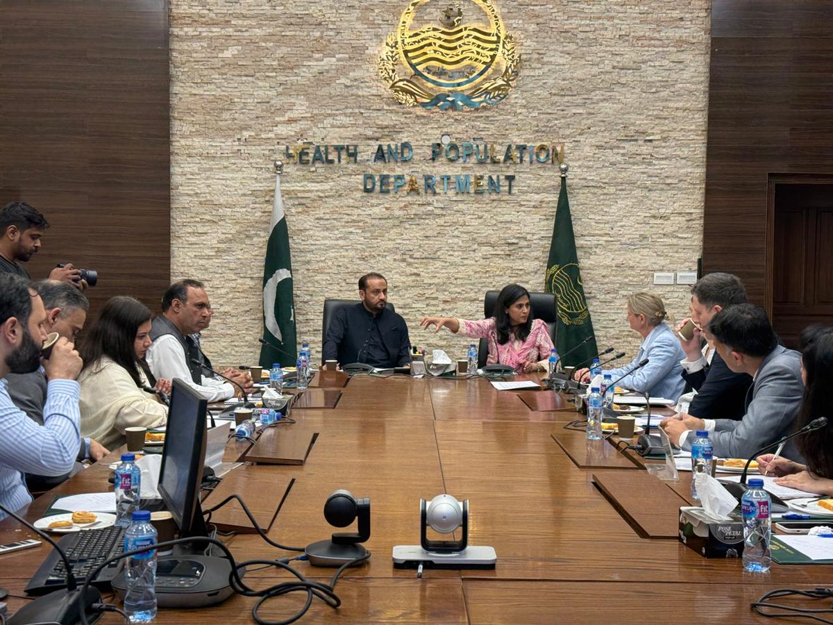 E4HProgramme's tweet image. British High Commission (BHC) Development Director Jo Moir, along with other BHC and E4H representatives, met with Minister @HP_GoP Khawaja Imran Nazir and Secretary @HP_GoP Nadia Saquib to discuss ongoing technical assistance support and future planning under UK's E4H Programme.